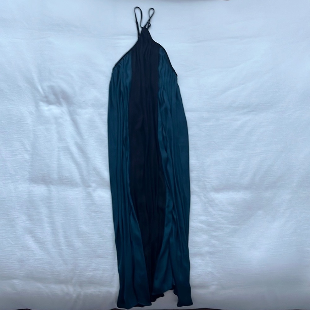 COPY - NEW! BANANA REPUBLIC BLACK/BLUE FLOWY SIZE XS DRESS
